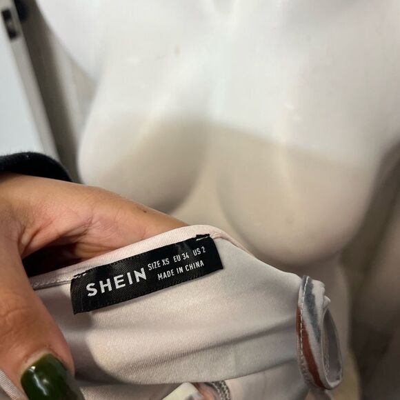 Two piece set - Picture 3 of 5